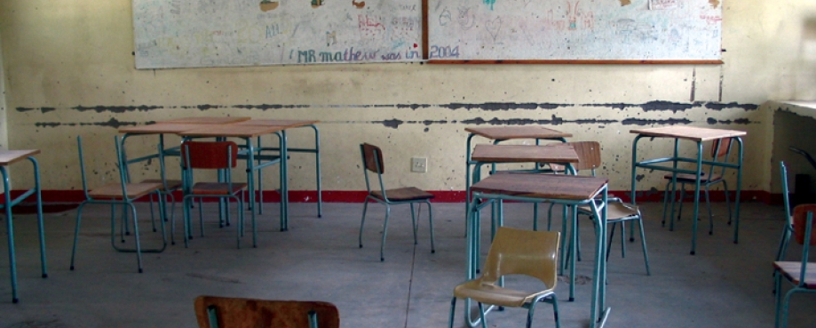 Image of an empty classroom. Photo credit: Caitlin Regan/Flickr. 