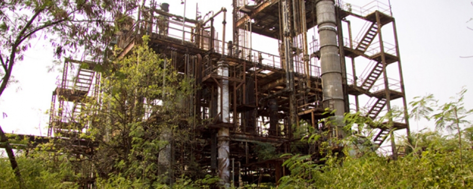 Abandoned Union Carbide Factory, Bhopal | Photo: Bhopal Medical Appeal The abandoned Union Carbide Factory, Bhopal