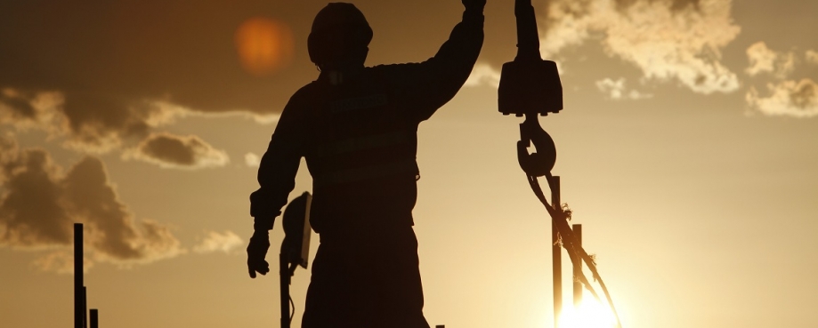 Construction worker in Mongolia courtesy of ILO/Byamba Ochir Byambasuren