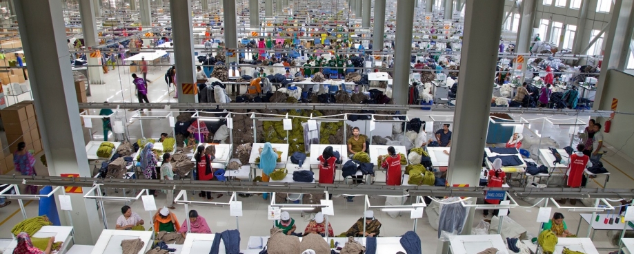 Garment factor floor in Narayanganj, Bangladesh. Photo credit: Shutterstock.