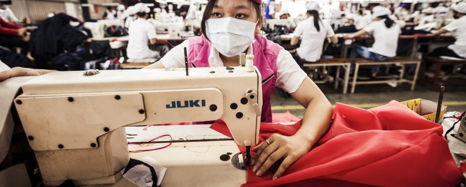 Vietnam garment factory ©ILO/Aaron Santos