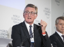 Philip J. Jennings, General Secretary, UNI Global Union, Switzerland, speaks at, "Advancing the Global Deal in 2017." Photo credit: World Economic Forum.